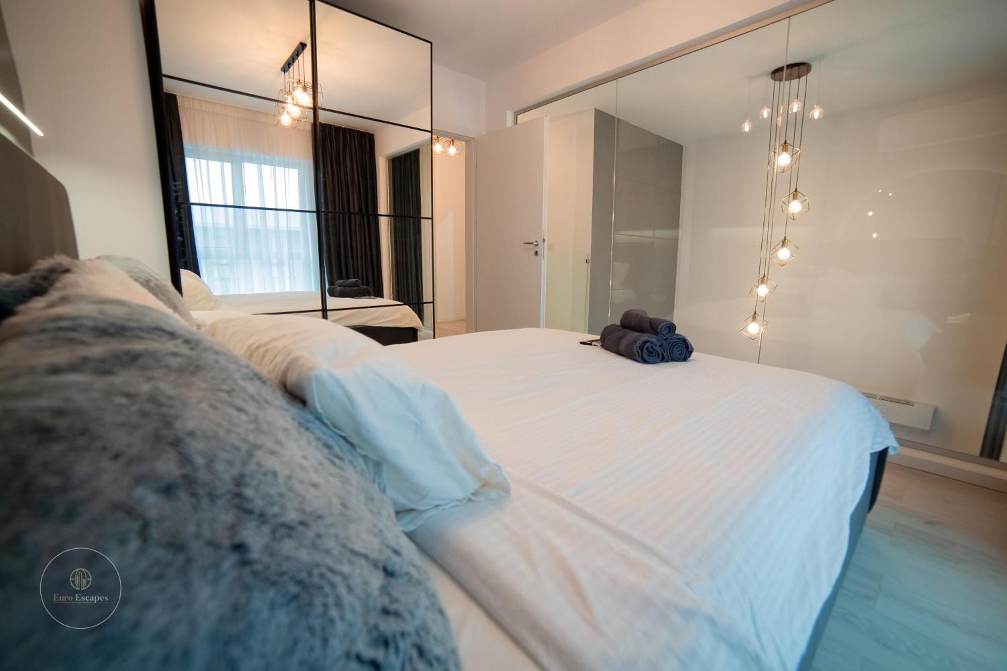 公寓 Executive Duplex With Balcony, Skyline Views & Free Parking 布加勒斯特